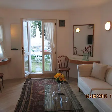 Otel Antique Theatre 3*