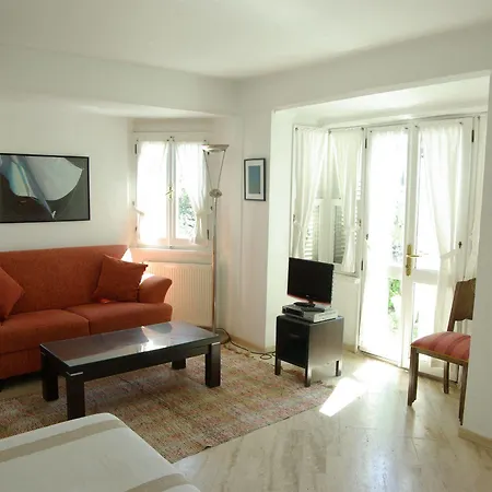 Hotel Antique Theatre 3*