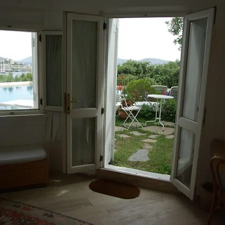 Antique Theatre Hotel 3*