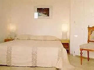 Hotel Antique Theatre 3*